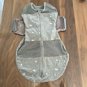 Gray Planet-Patterned Happiest Baby Sleep Sack for Snoo, Size Snall